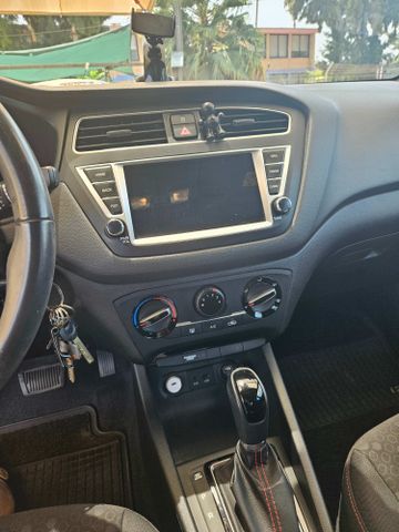 יונדאי i20