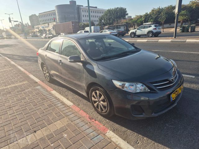 טויוטה קורולה