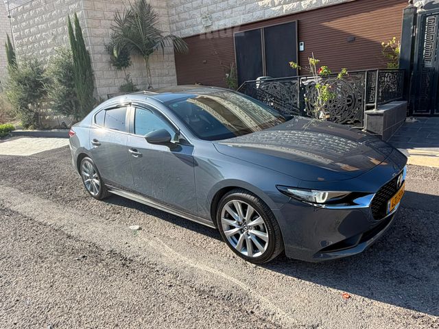 מאזדה 3