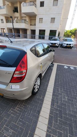 יונדאי i30