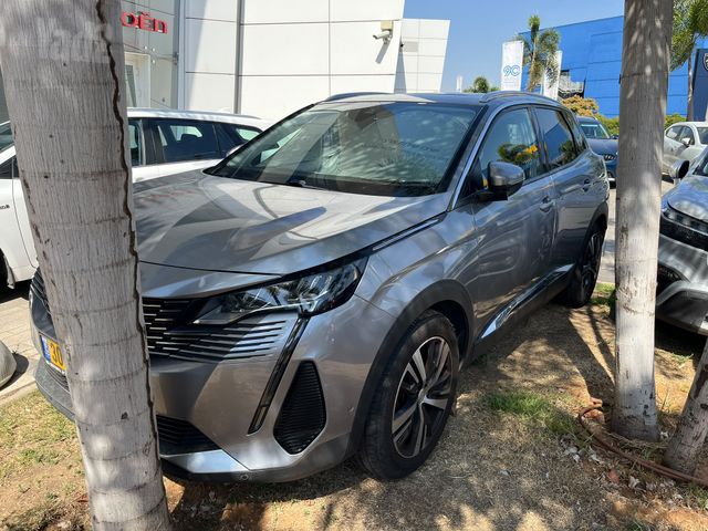 פיג'ו 3008