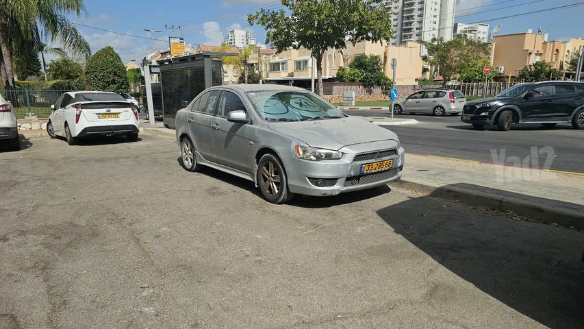 מיצובישי לנסר