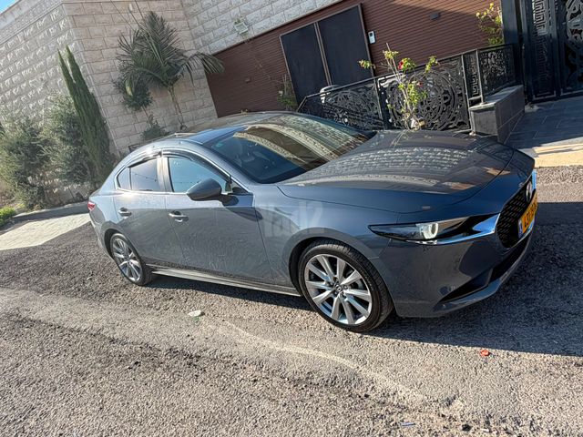 מאזדה 3