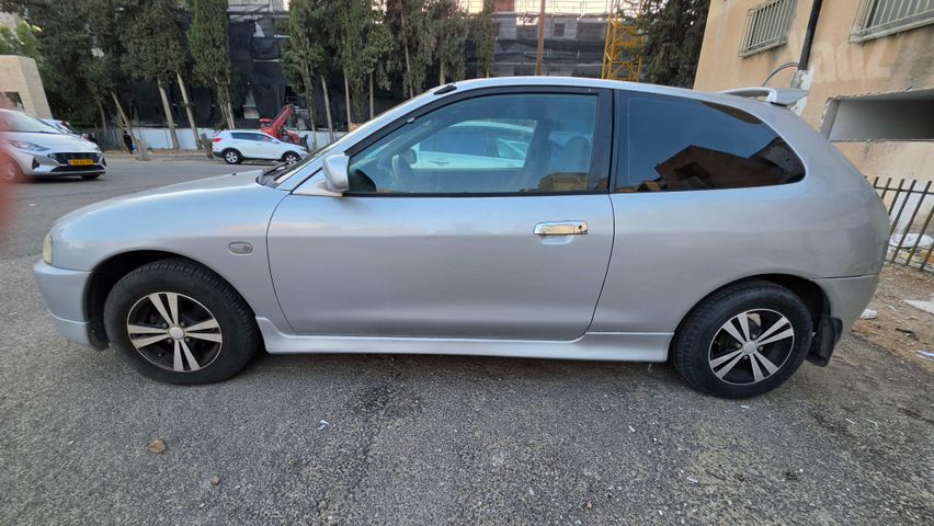 קולט Elegance אוט׳ 1.6 (103 כ״ס)