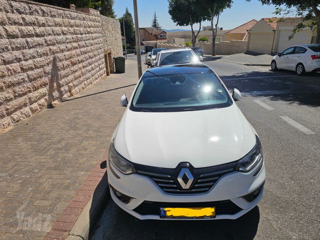 רנו מגאן