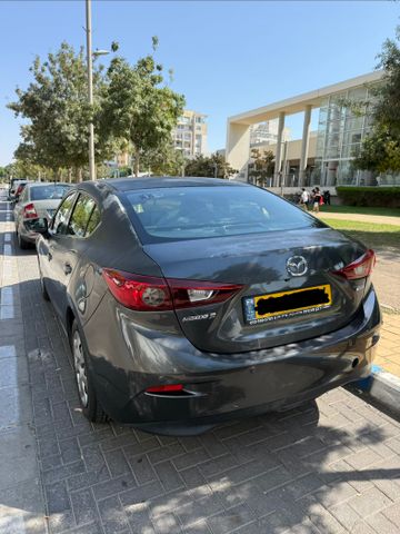 מאזדה 3