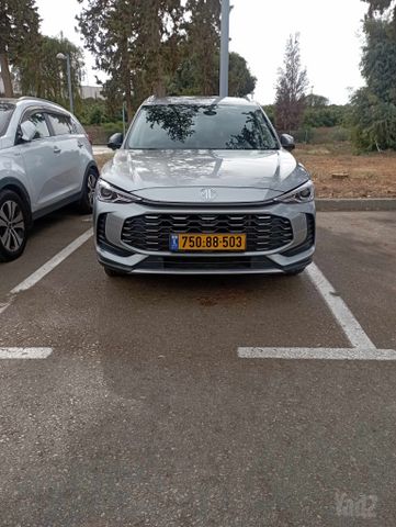 מודעת רכב אם ג'י ZS