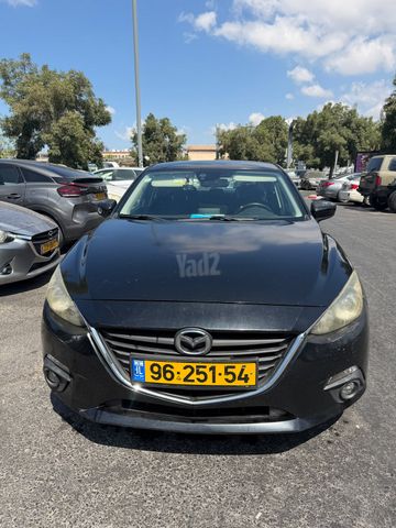מודעת רכב מאזדה 3