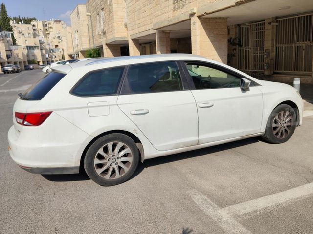 סיאט לאון