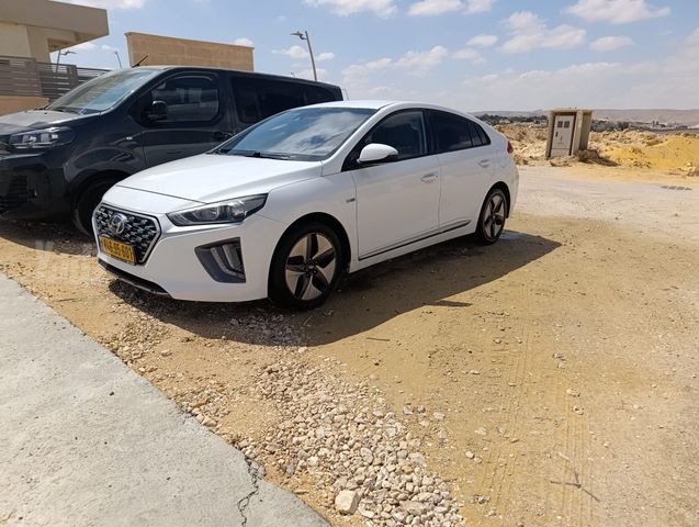 מודעת רכב יונדאי איוניק