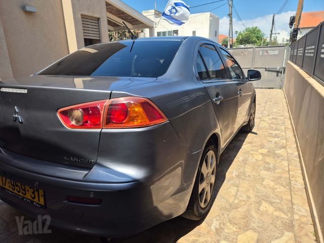 מיצובישי לנסר