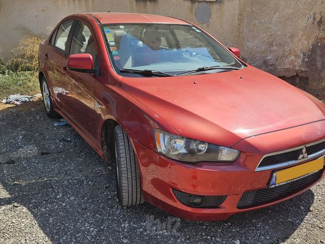 מיצובישי לנסר