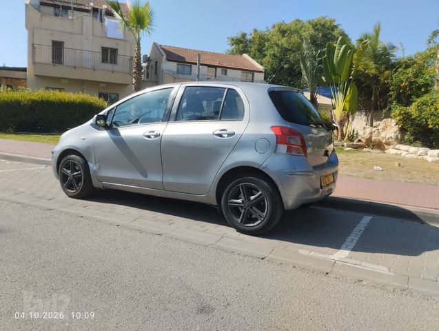 טויוטה יאריס