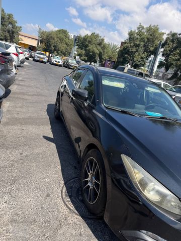 מאזדה 3