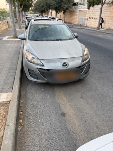 מודעת רכב מאזדה 3