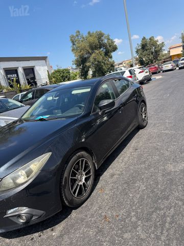 מודעת רכב מאזדה 3