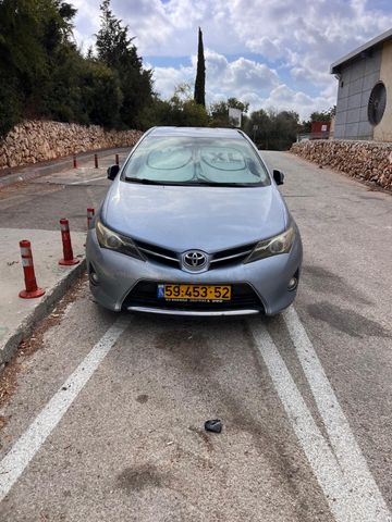 מודעת רכב טויוטה אוריס