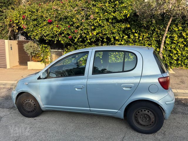 טויוטה יאריס