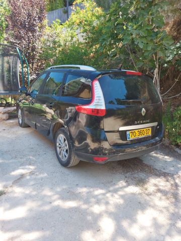 רנו סניק