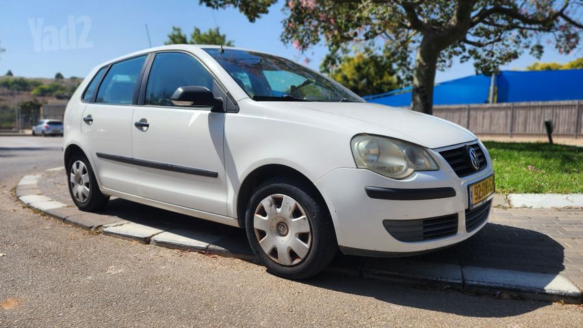 פולו  Trendline ידני 5 דל 1.4 (80 כ״ס)