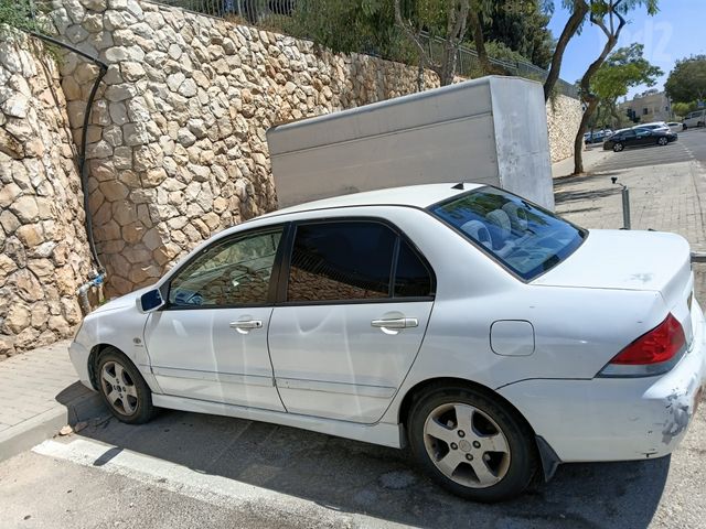מיצובישי לנסר