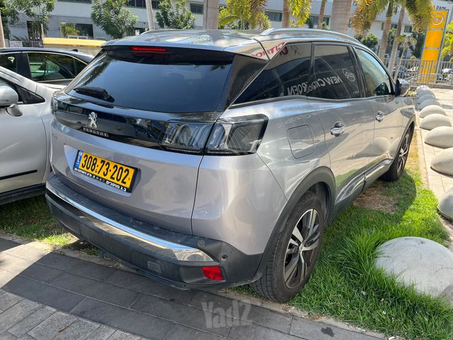 פיג'ו 3008