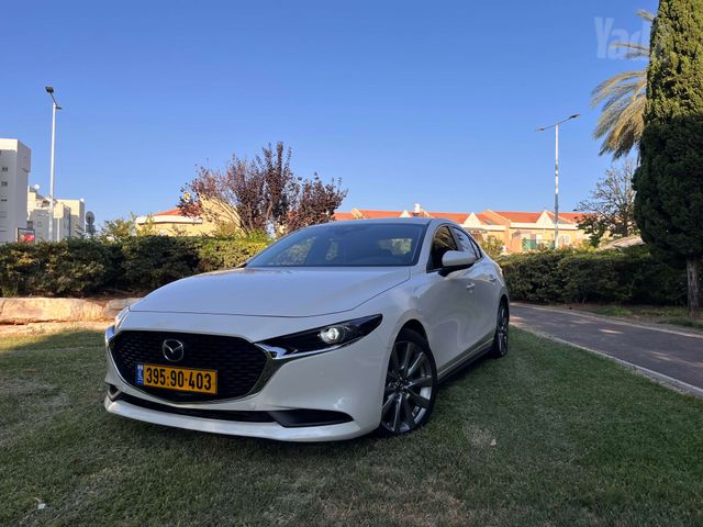 מודעת רכב מאזדה 3