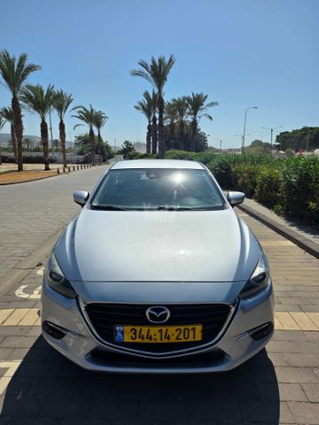 מאזדה 3