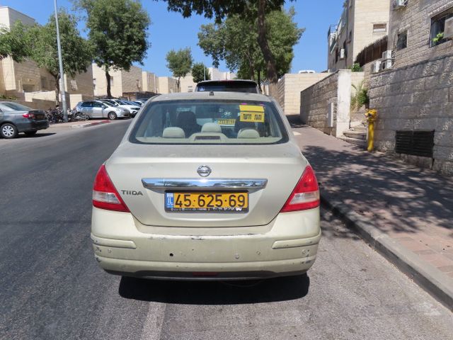 ניסאן טידה