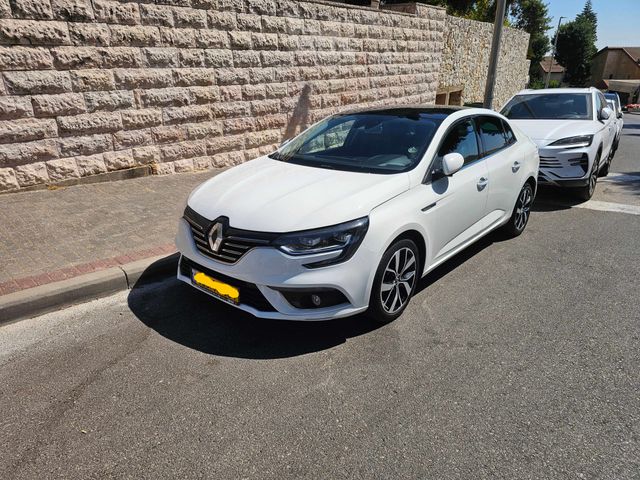 רנו מגאן