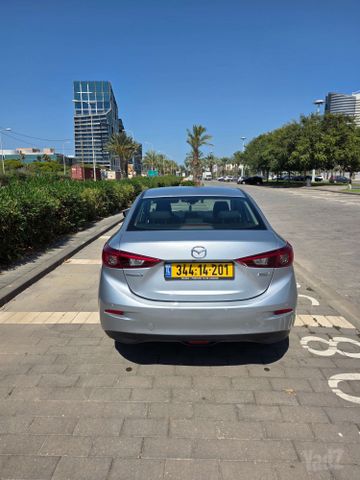 מאזדה 3