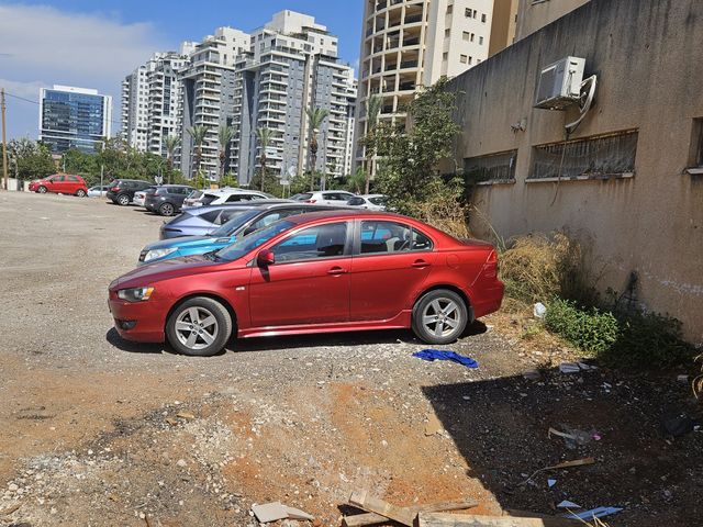 מיצובישי לנסר
