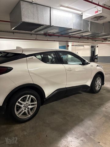 מודעת רכב טויוטה C-HR