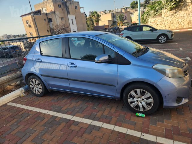 טויוטה יאריס