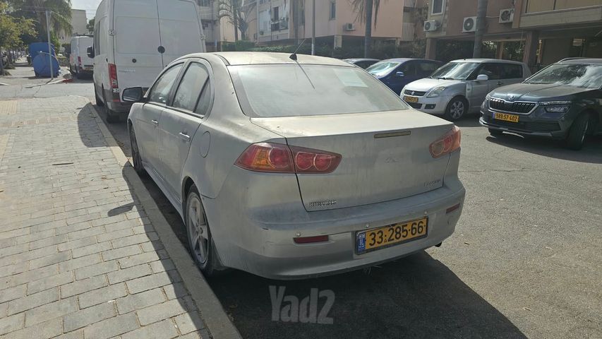 מיצובישי לנסר