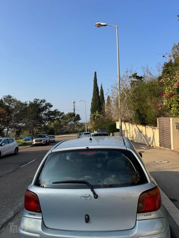 טויוטה יאריס