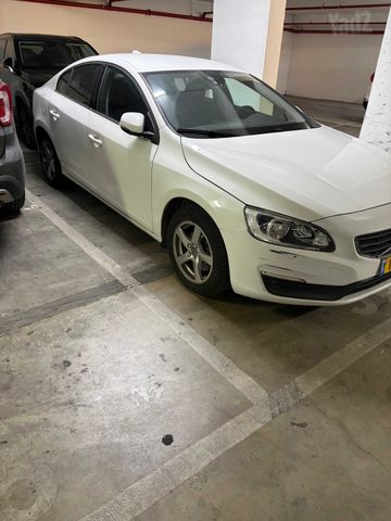 וולוו S60