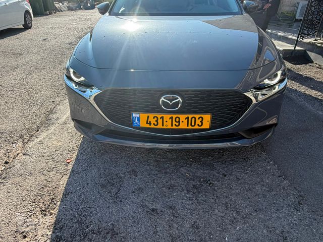 מאזדה 3