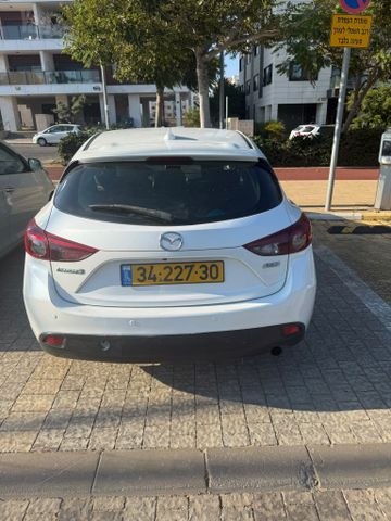 מאזדה 3