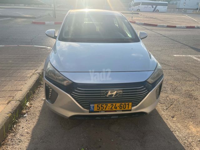 יונדאי איוניק