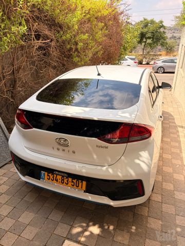 יונדאי איוניק