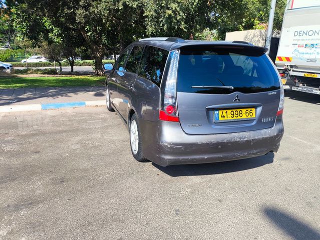 מיצובישי גרנדיס