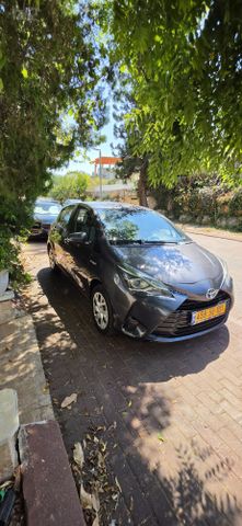 טויוטה יאריס