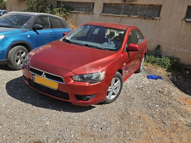 מודעת רכב מיצובישי לנסר