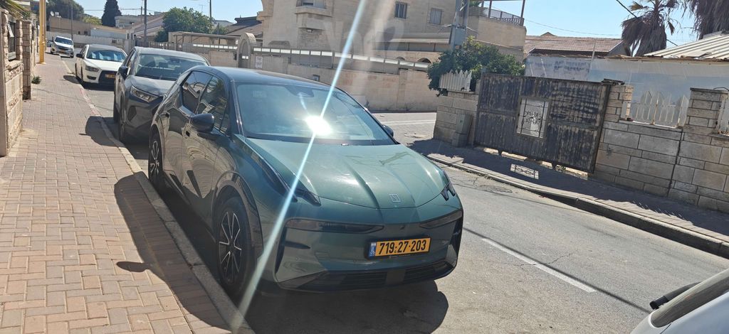 זיקר X