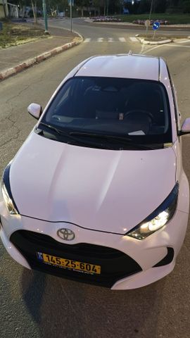 טויוטה יאריס