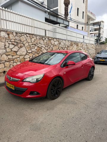 אופל אסטרה