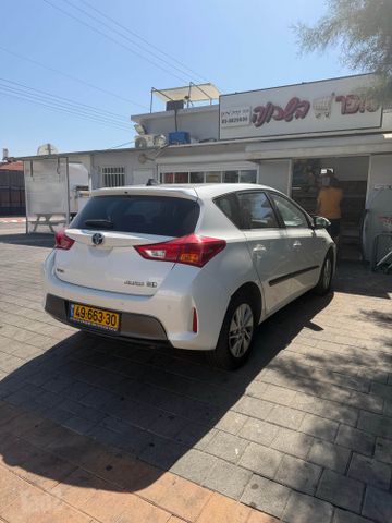 טויוטה אוריס