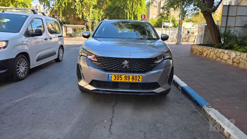 פיג'ו 3008