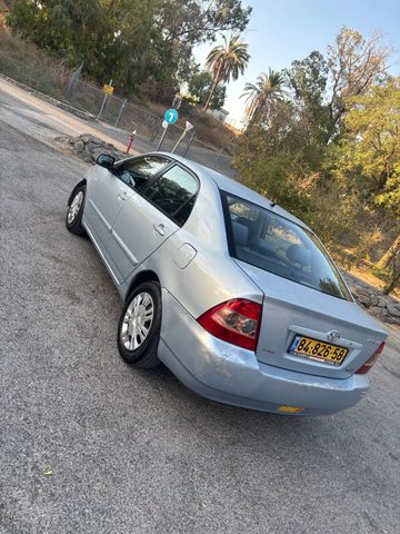 טויוטה קורולה